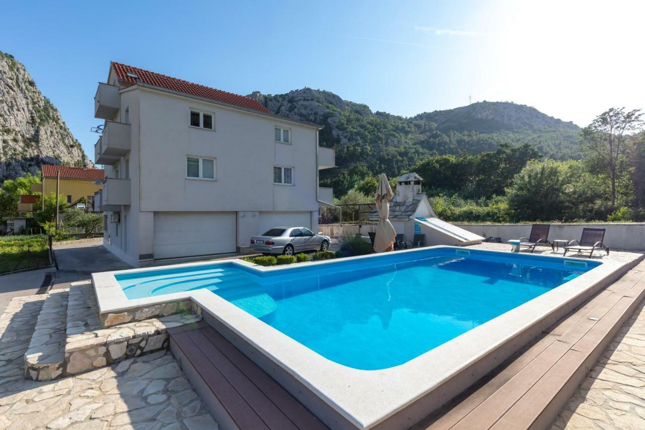 Apartments Bubalo Omiš Eksteriør billede