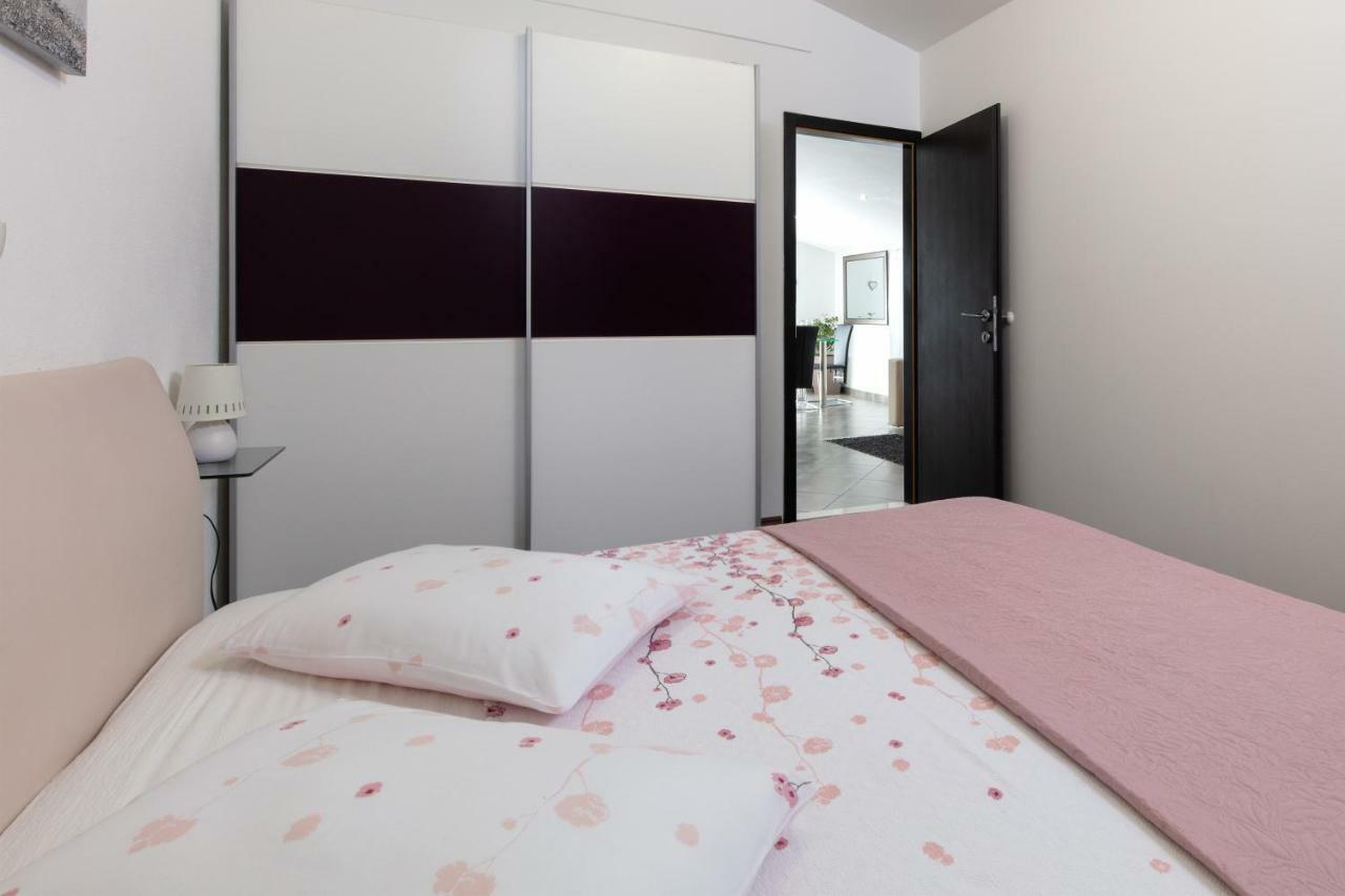 Apartments Bubalo Omiš Eksteriør billede