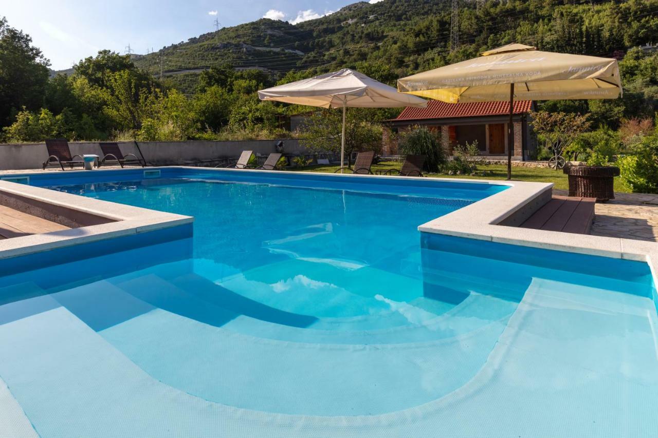 Apartments Bubalo Omiš Eksteriør billede