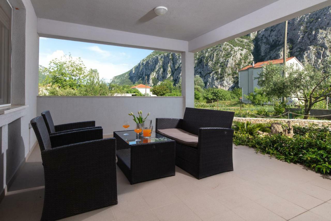 Apartments Bubalo Omiš Eksteriør billede