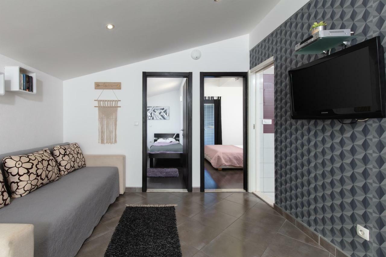 Apartments Bubalo Omiš Eksteriør billede